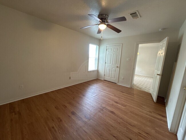 Building Photo - 1407 Dugger Cir