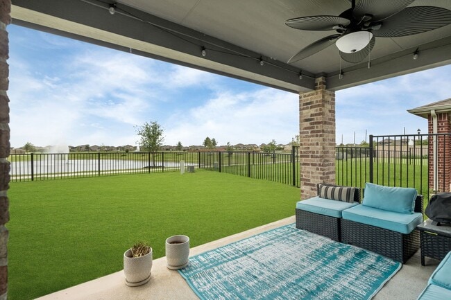 Primary Photo - 10433 Russell Pines Dr