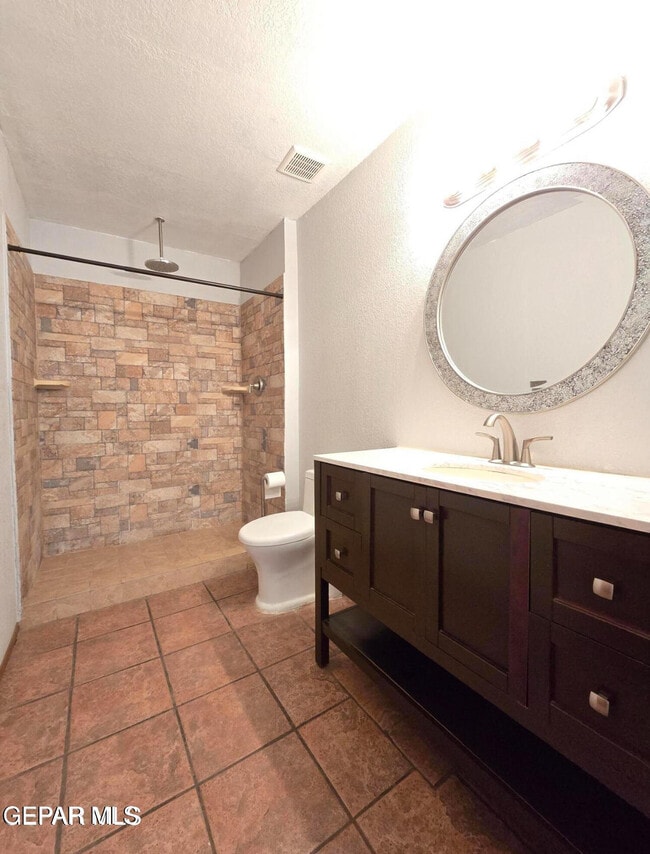Building Photo - 11725 Fred Perry Dr