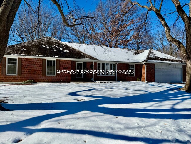 Primary Photo - Charming Brick Ranch in Lee’s Summit