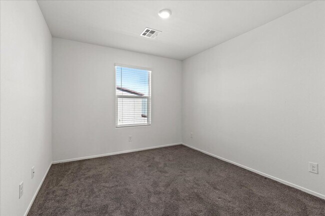 Building Photo - Contemporary 2025  3BD Home Featuring Open-Concept Living & Large Loft