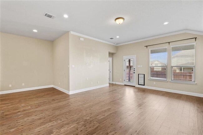 Building Photo - 215 Methodius Dr