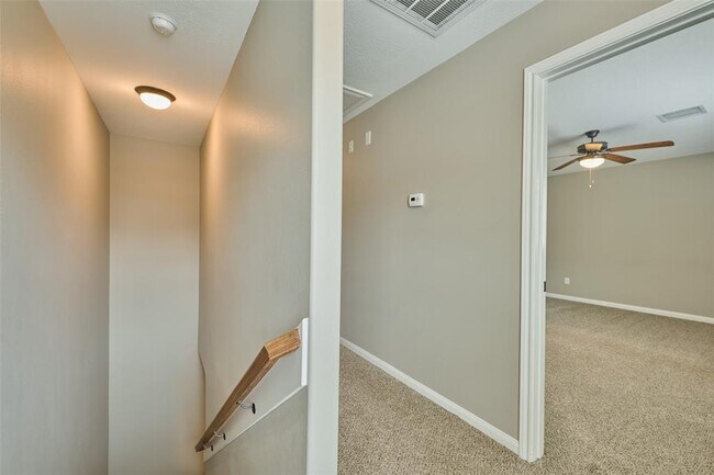 Building Photo - 132 Artesian Way