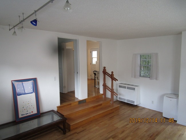 View to Kitchen and Bdrm - 1352 Ocean Park Blvd