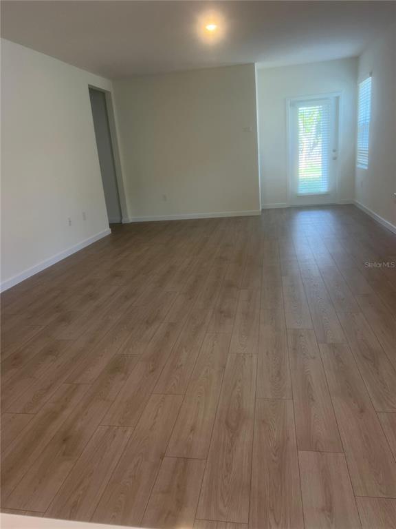 Building Photo - 2085 Walnut Crk Dr