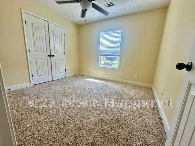 Building Photo - 7471 Coppice Dr