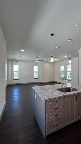 Building Photo - 11201 American Elm Wy