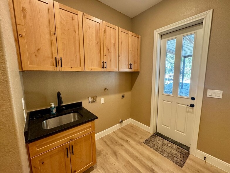 Building Photo - 526 Cheyenne Trail