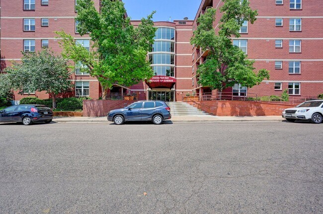 Building Photo - 1BR/1BA Comfortable Condo in Montclair Nei...