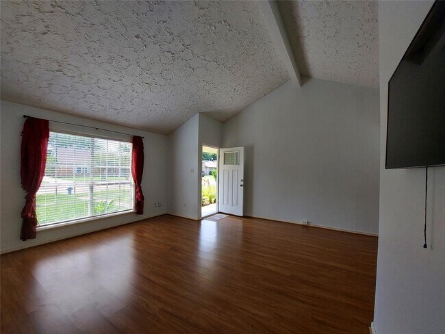 Building Photo - 3807 Quiet Pl Dr