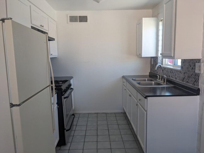 Building Photo - 11232 Wharf Cove Dr
