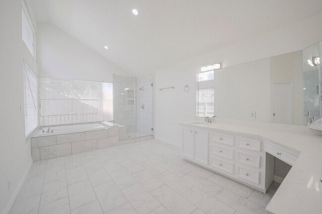 Building Photo - 1419 Chestnut Ridge Rd