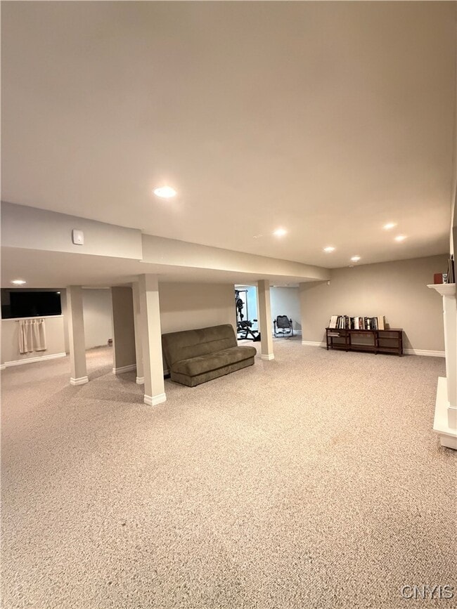 Building Photo - 6201 Applecross Rd