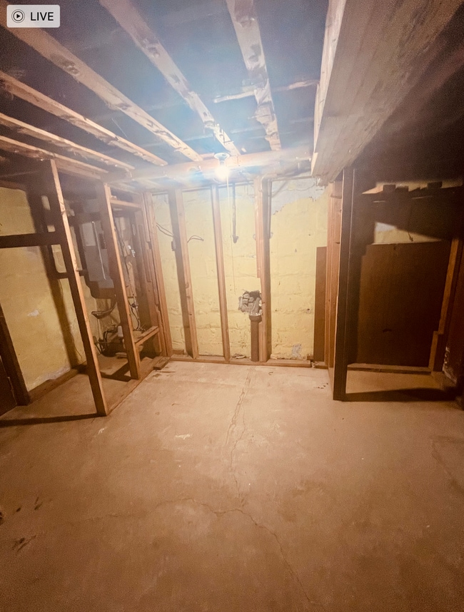 Building Photo - 3 Bed 1 Bath Munhall Pa
