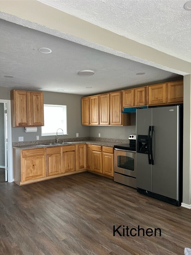 Building Photo - 24001 Frontier Ln