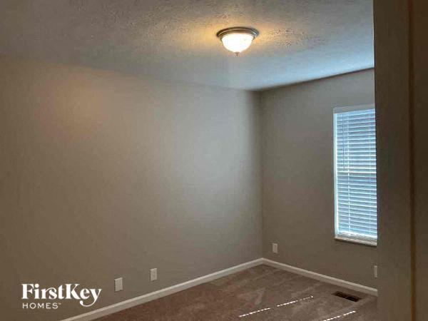 Building Photo - 1133 Burlingame Ct