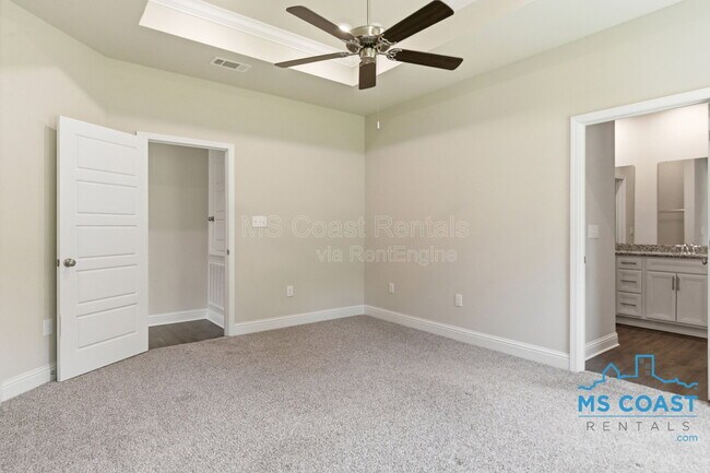 Building Photo - 5723 Overland Dr