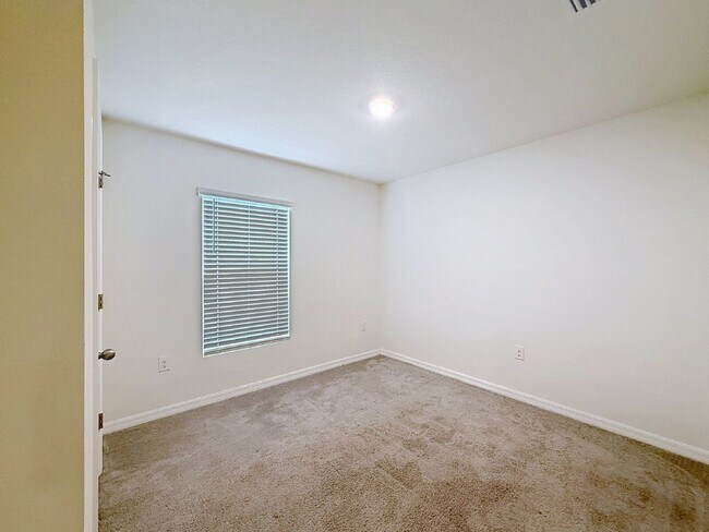 Building Photo - 3210 Suncoast Plains Dr