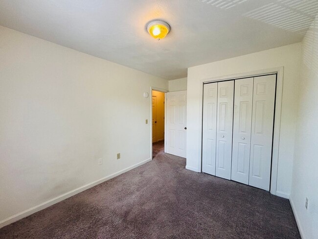 Building Photo - 874 Patrick Henry Dr