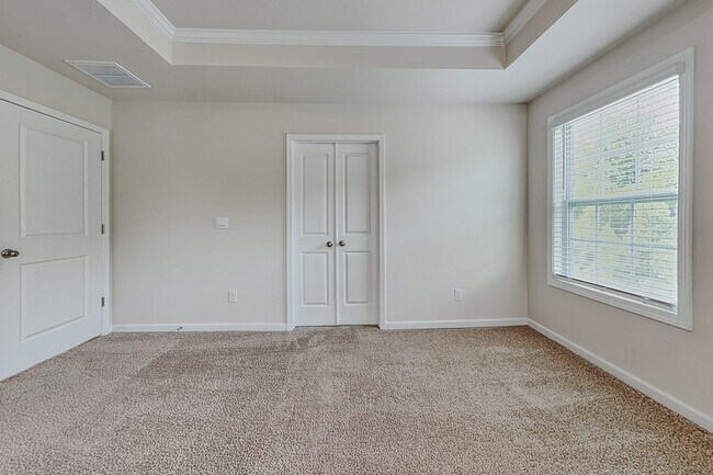 Building Photo - 5301 Ennisworth Ln