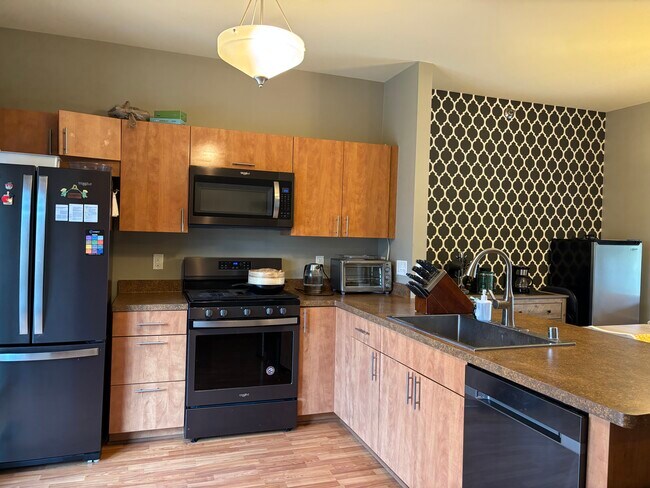 Building Photo - 5619 Brendan Ave