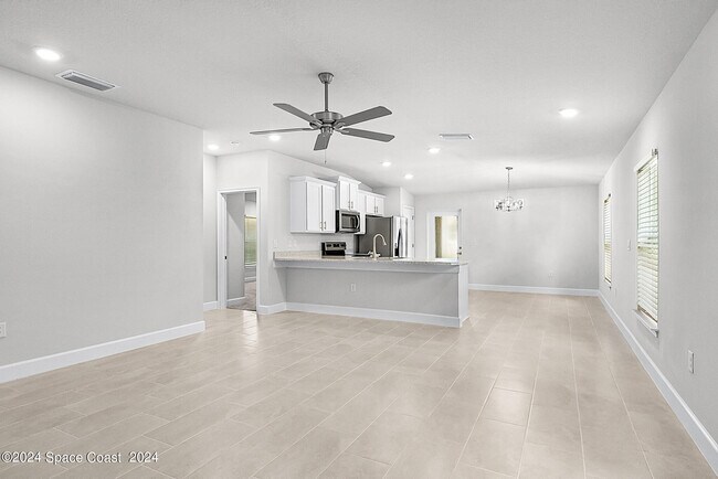 Building Photo - 1059 Grantham Ln