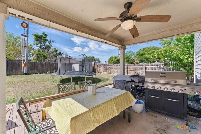 Building Photo - 148 Willow View