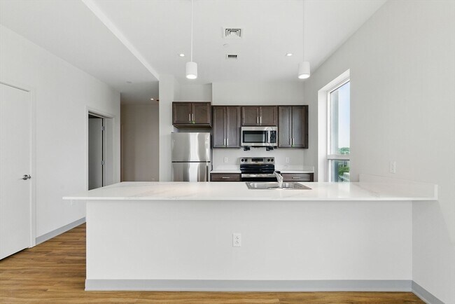 Building Photo - 1170 Tremont St