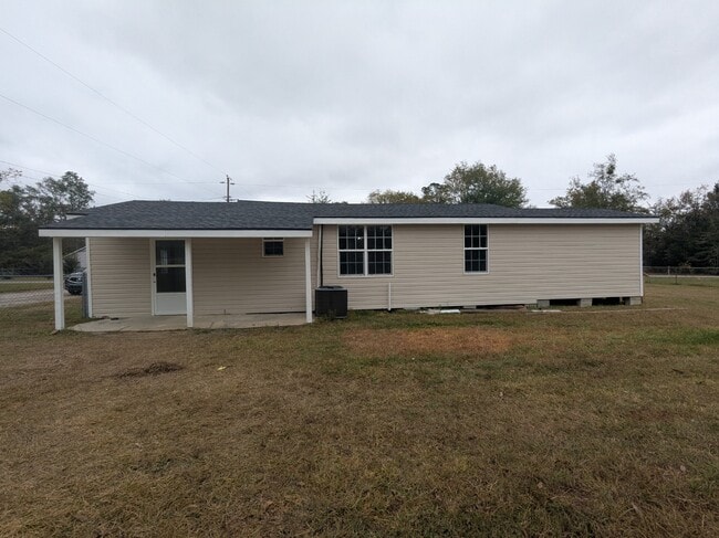 Building Photo - 202 Underwood Dr