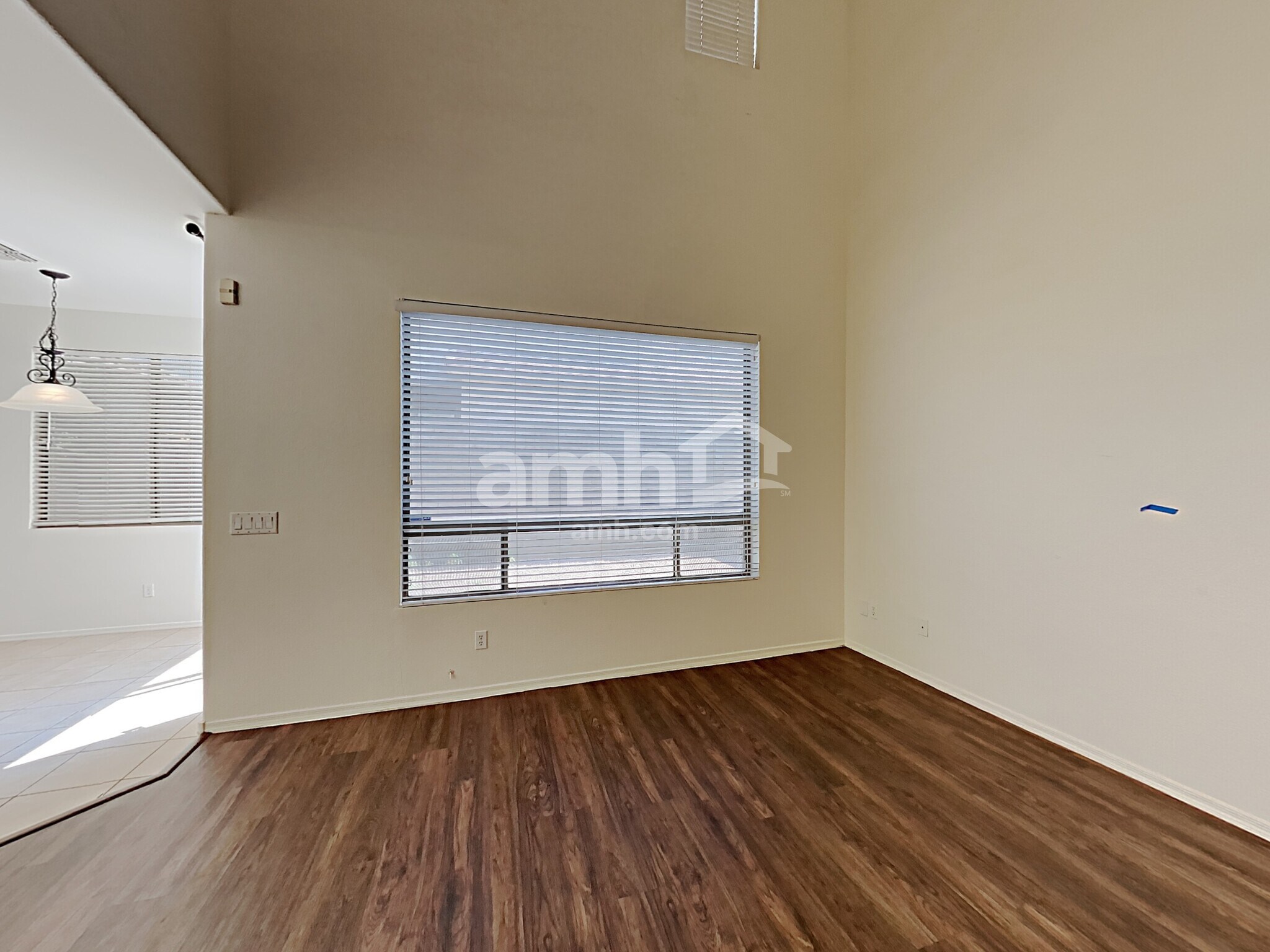 Building Photo - 1231 S Amador