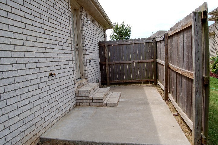 Building Photo - 6210 W Milliken Bnd