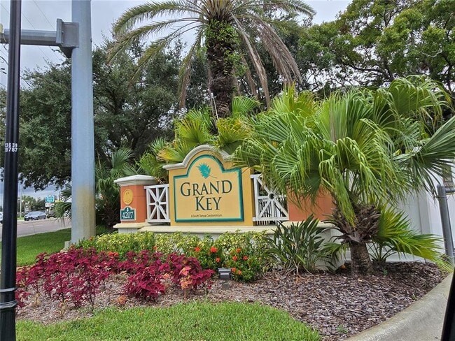 Building Photo - 4207 S Dale Mabry Hwy