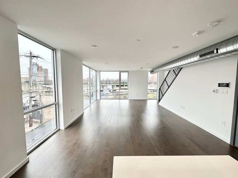 Building Photo - 1500 N 8th St