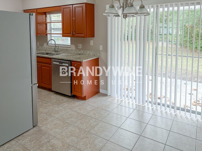 Building Photo - 215 Shore Rd