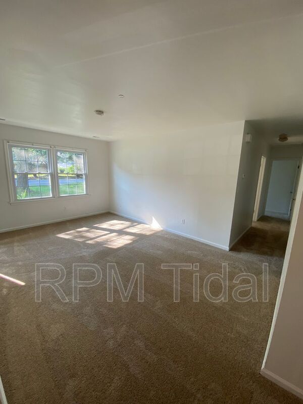 Building Photo - 447 Whealton Rd