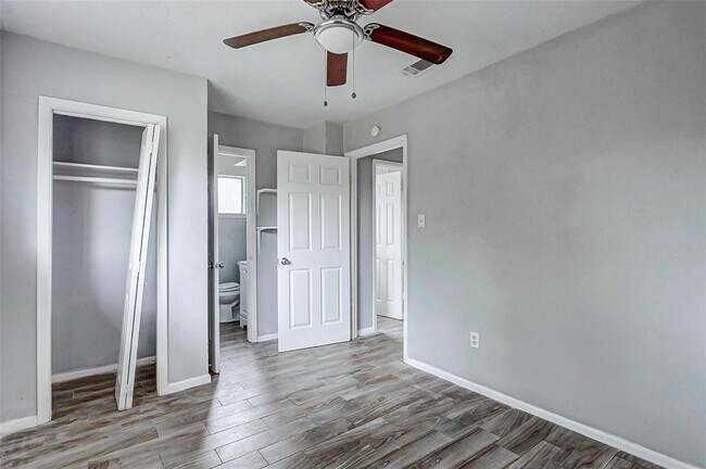 Building Photo - 4969 E Ridge Creek Dr