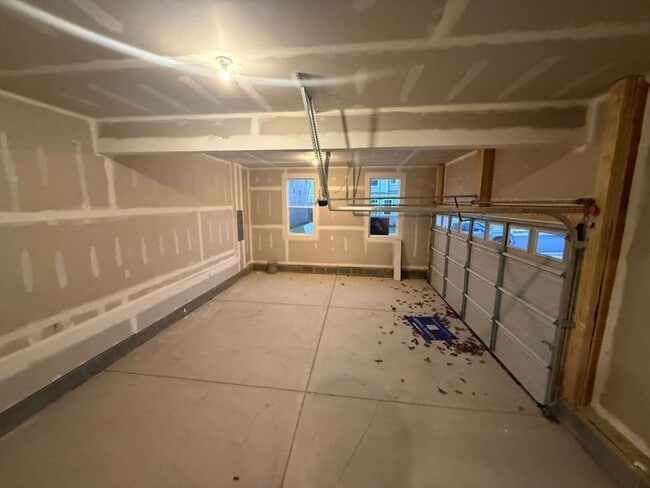 Building Photo - 6454 Fennec Run