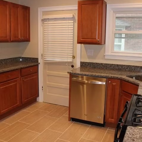 Building Photo - 5039 N College Ave