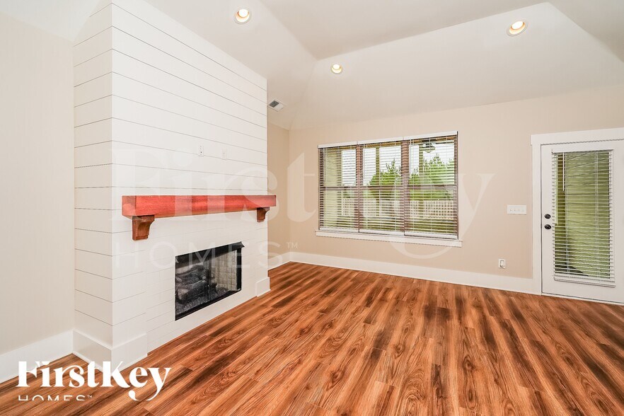 Building Photo - 4953 Natalie Way