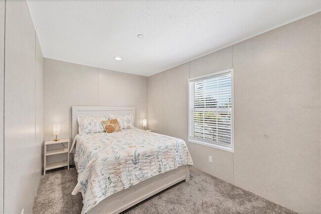 Building Photo - 3230 Smith St