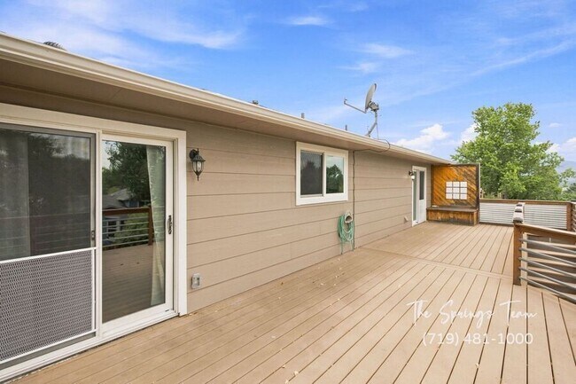 Building Photo - 3060 Maverick Dr