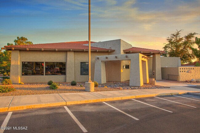 Building Photo - 39589 S Summerwood Dr