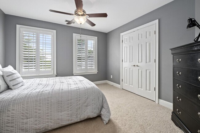 Building Photo - 1015 Crimson Clover Dr