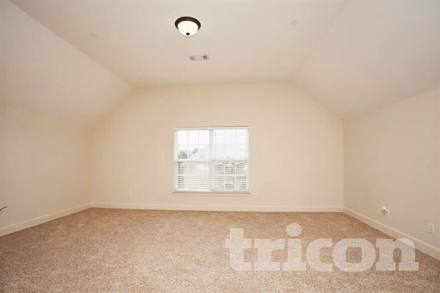 Building Photo - 500 Dante Ranch Ln