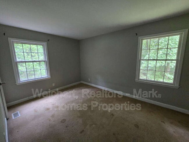 Building Photo - 4126 Chaucer Dr