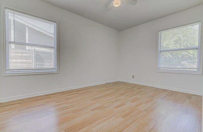 Building Photo - 8406 Burrell Dr