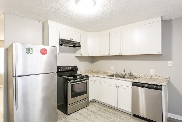 Building Photo - 1905 State Rd S-42-3392