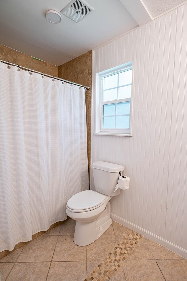 Building Photo - 4679 Inisheer Dr