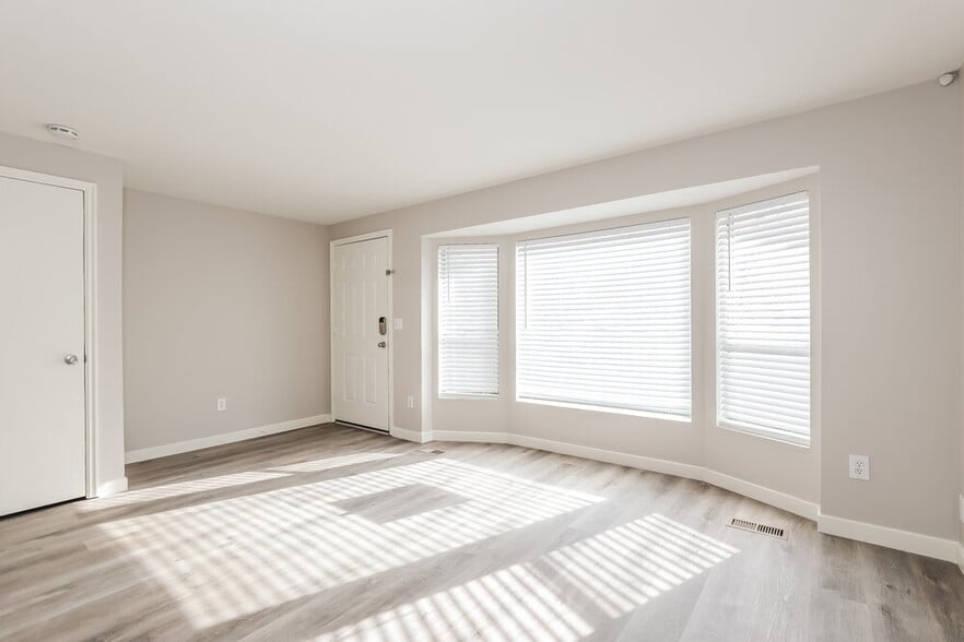 Building Photo - 1412 W 8660 S