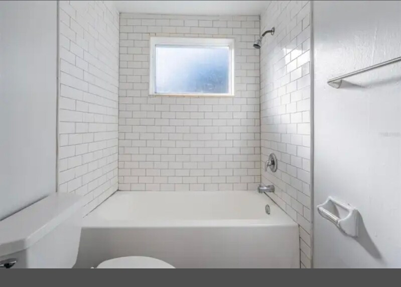 Building Photo - 1707 E Idell St